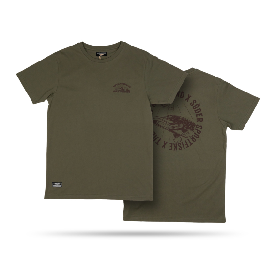 SQRTN x Söder Sportfiske Lurking Tee, Olive Night in the group Clothes & Shoes / Clothing / T-shirts at Sportfiskeprylar.se (SQSS-002-Sr)