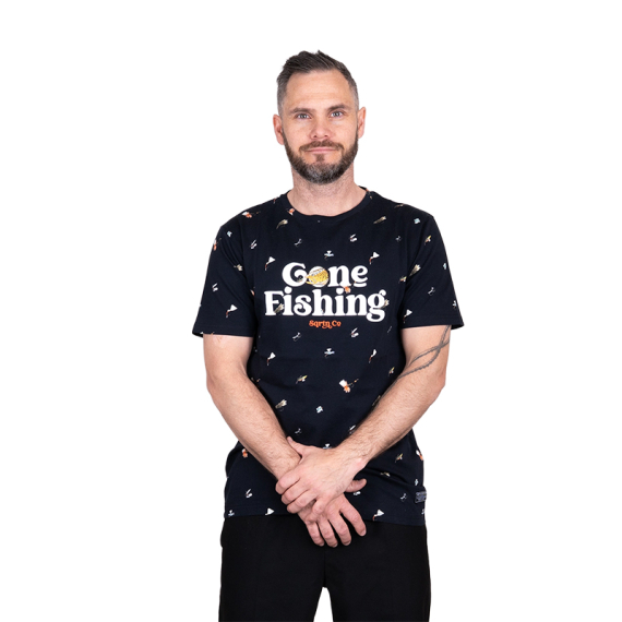 SQRTN Gone Fishing T-shirt Dryfly Black in the group Clothes & Shoes / Clothing / T-shirts at Sportfiskeprylar.se (TEE-533-Sr)