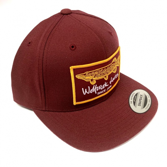 Wolfcreek Pike Patch Fitted Snapback - Burgundy in the group Clothes & Shoes / Caps & Headwear / Caps / Snapback Caps at Sportfiskeprylar.se (WCL-05-CAP-04-BRG)