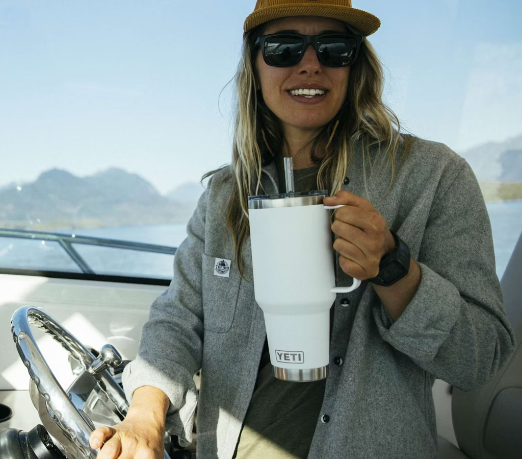 Yeti Rambler 42 Oz Straw Mug - Navy | Sportfishtackle.com
