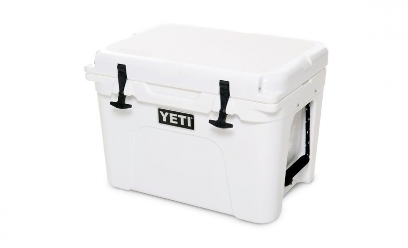Yeti Tundra 35 - White | Sportfishtackle.com